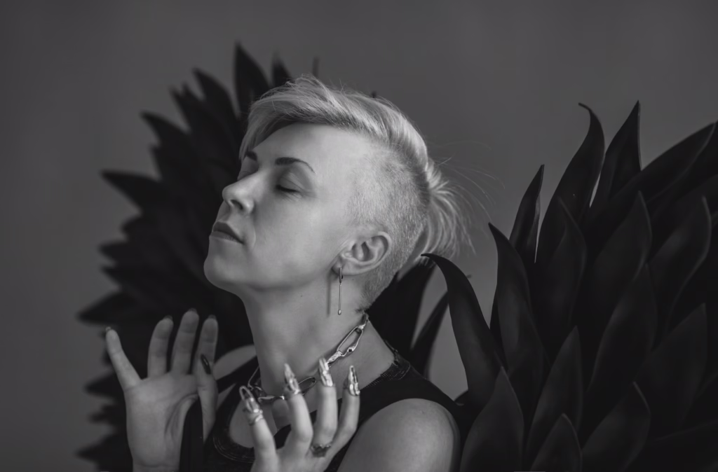 Alena Martsyanava — a portrait in black and white